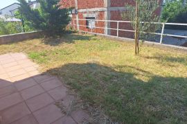 Selce- prizemlje 46.25m2 sa okućnicom i parkingom, Crikvenica, Apartamento