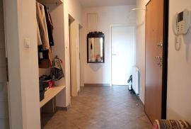 Zagreb, Sigečica, prekrasan trosobni stan 85 m2 s lođom, Trnje, Appartment