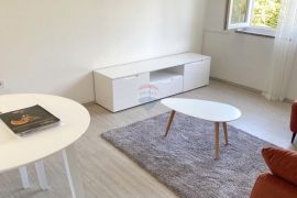 Umag, 2. red od mora, stan 22 m2 + spremište 3,5 m2, Umag, Apartamento