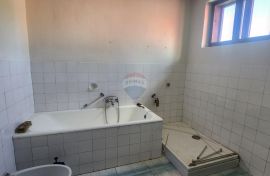 Gorski kotar, Mrkopalj - kuća za adaptaciju sa prostranom okućnicom, Mrkopalj, House