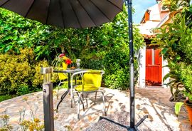 Rovinj,velika obiteljska kuća sa apartmanima,Lamanova, Rovinj, House