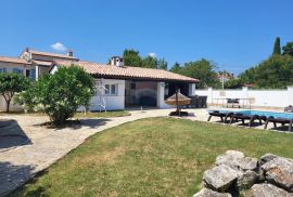 Istra, Marčana, samostojeća kamena villa s bazenom, Marčana, Famiglia