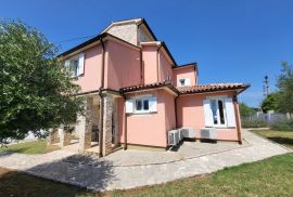 Istra, Marčana, samostojeća kamena villa s bazenom, Marčana, Casa