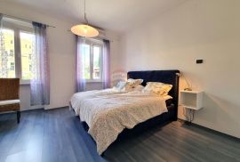 OPATIJA,CENTAR- stan s 2 balkona, blizu mora, Opatija, Apartamento