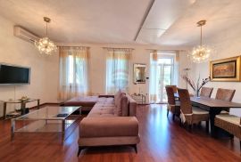 OPATIJA,CENTAR- stan s 2 balkona, blizu mora, Opatija, Apartamento