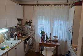 Zagreb, Travno, kuća u nizu, 2 stana, 265 m2, vrt 120 m2, GPM, Novi Zagreb - Istok, Casa