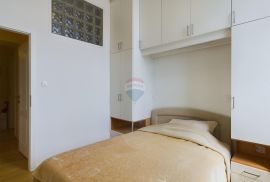 OPATIJA,CENTAR- stan 1. red do mora, balkon, parking, pogled na more, Opatija, Appartement