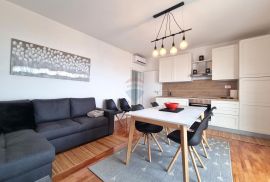 OPATIJA,CENTAR- stan, parking, okućnica, balkon, pogled na more, Opatija, Apartamento