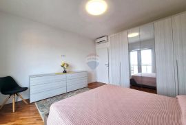 OPATIJA,CENTAR- stan, parking, okućnica, balkon, pogled na more, Opatija, Apartamento