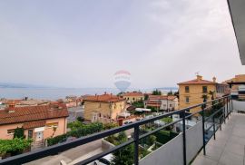 OPATIJA,CENTAR- stan, parking, okućnica, balkon, pogled na more, Opatija, Apartamento