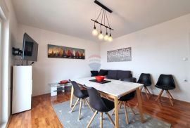 OPATIJA,CENTAR- stan, parking, okućnica, balkon, pogled na more, Opatija, Apartamento