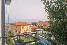 OPATIJA,CENTAR- stan, parking, okućnica, balkon, pogled na more, Opatija, Apartamento