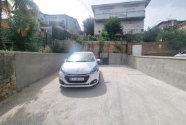 OPATIJA,CENTAR- stan, parking, okućnica, balkon, pogled na more, Opatija, Daire