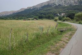 Batomalj - lijepo polj. zemljište uz cestu 520m2, Baška, Γη