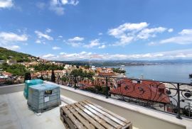 OPATIJA,CENTAR- penthouse, otvoreni pogled na more, garaža, lift, Opatija, Appartamento