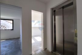 OPATIJA,CENTAR- penthouse, otvoreni pogled na more, garaža, lift, Opatija, Appartment