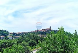 Istra,Buje-Autohtona kuća s 3 spavaće sobe, Buje, Famiglia