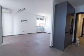 Rijeka, Gornja Vežica - Stan 2S+DB adaptiran, Rijeka, Appartment