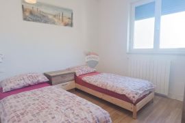 Rovinj, novogradnja, prekrasan stan za najam 1500+PDV - od 1.9.2024, Rovinj, Flat