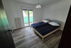 Poreč, centar, trosoban stan, 300 m od mora sa tri balkona, Poreč, Wohnung