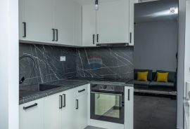 Crikvenica- 2S+DB- 63.88m2- prekrasan pogled, 2 terase, parking i okućnica, Crikvenica, Apartamento