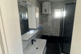 Crikvenica- 2S+DB sa prekrasnim pogledom, 2 terase i parkingom, Crikvenica, Apartamento