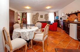 Rovinj,savršeni renovirani studio 33,9m2 u centru, Rovinj, Appartment