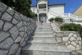 OTOK KRK,GRAD KRK-bliža okolica kuća sa pet apartmana, Krk, Casa