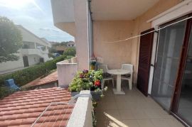 Krk, grad Krk, 2S+DB,55 m2,blizu centra i mora, Krk, Apartamento