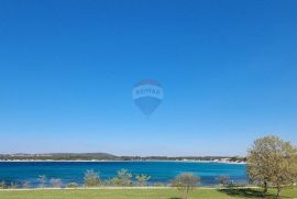 Istra, Medulin, dvosoban stan 150m od prekrasne plaže, Medulin, Apartamento