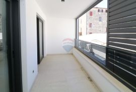 POREČ, centar- stan s garažom u novogradnji, Poreč, Appartment