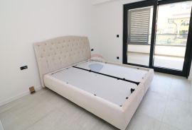 POREČ, centar- moderan stan s garažom, Poreč, Appartment