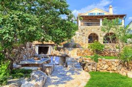 OTOK KRK, MALINSKA-autohtona kamena villa sa bazenom, Malinska-Dubašnica, Maison