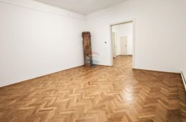 Karlovac; Zvijezda stan 4S+DB od 258 m2 pogodan za poslovne djelatnosti, Karlovac, Appartement