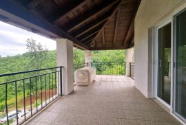 OPATIJA,BREGI- kuća 395.45 m2 na parceli 860 m2 sa pogledom na more, Matulji, Maison