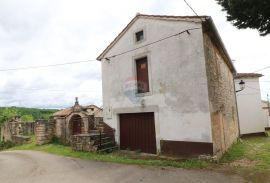 TINJAN-dvije kamene kuće za renovaciju, Tinjan, House