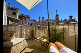 Rovinj,2.red do mora-renovirani stan s pogledom na more, Rovinj, Apartamento