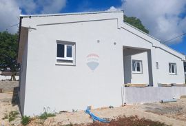 Rovin,j okolica, niskoenergetska kuća na idiličnoj lokaciji, Rovinj, House