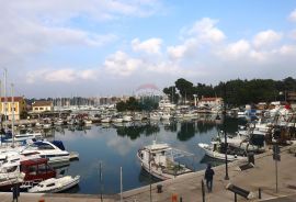 Novigrad centar, stan 73 m2 prvi red do mora, Novigrad, Appartamento