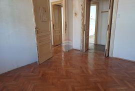 Istra, Pula stan u centru za adaptaciju 72,90 m2, Pula, Appartment