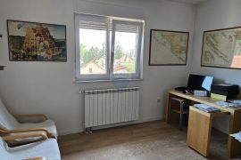 Obiteljska Kuća, Vrapče 460 m2 s prekrasnim parkom, Črnomerec, Casa