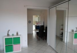 Simpatičan stan u Blizini Poreča s pogledom na more, Poreč, Appartment