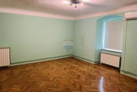 Rijeka CENTAR - poslovni prostor 120m2 najam prilika!, Rijeka, Commercial property