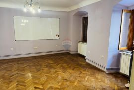 Rijeka CENTAR - poslovni prostor 120m2 najam prilika!, Rijeka, Commercial property