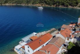 Otok Cres,Valun,stara primorska kuća,127 m2,10 m od mora, Cres, Haus