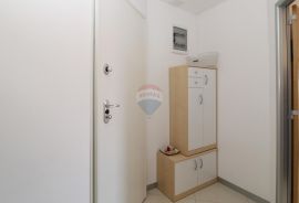 Istra, Novigrad, stan s pogledom na more i garažom, 1. kat, Novigrad, Wohnung