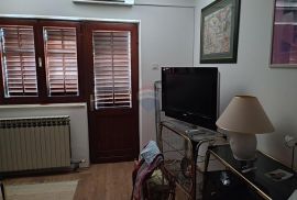 Baška - etaža kuće 80 m2, okućnica, Baška, Flat