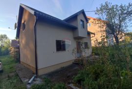 Ogulin-Oštarije, kuća sa okućnicom 3200 m2, Josipdol, Famiglia