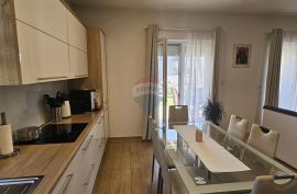 Istra, Pula,  Veli vrh,  Trosobn stan s vrtom, Fažana, Apartamento