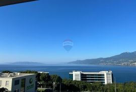 OPATIJA,COSTABELLA- NOVOGRADNJA, stan a garažom i pogledom na more, 250 m od mora, Rijeka, Appartamento